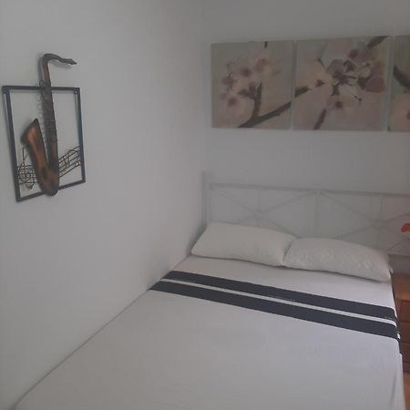 Alquiler Habitacion- Descanso Sabadell - Bano Compartido المظهر الخارجي الصورة