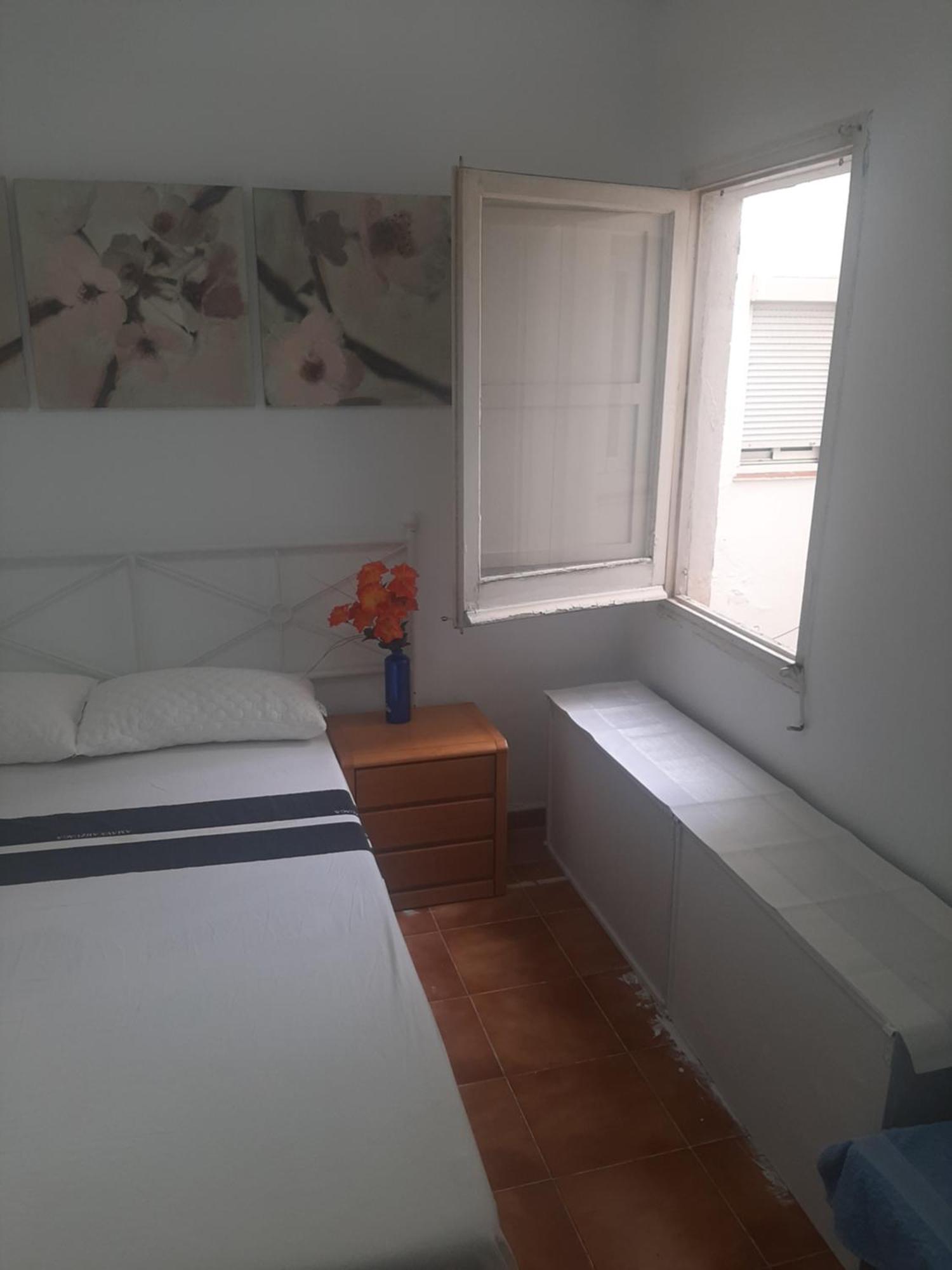 Alquiler Habitacion- Descanso Sabadell - Bano Compartido المظهر الخارجي الصورة