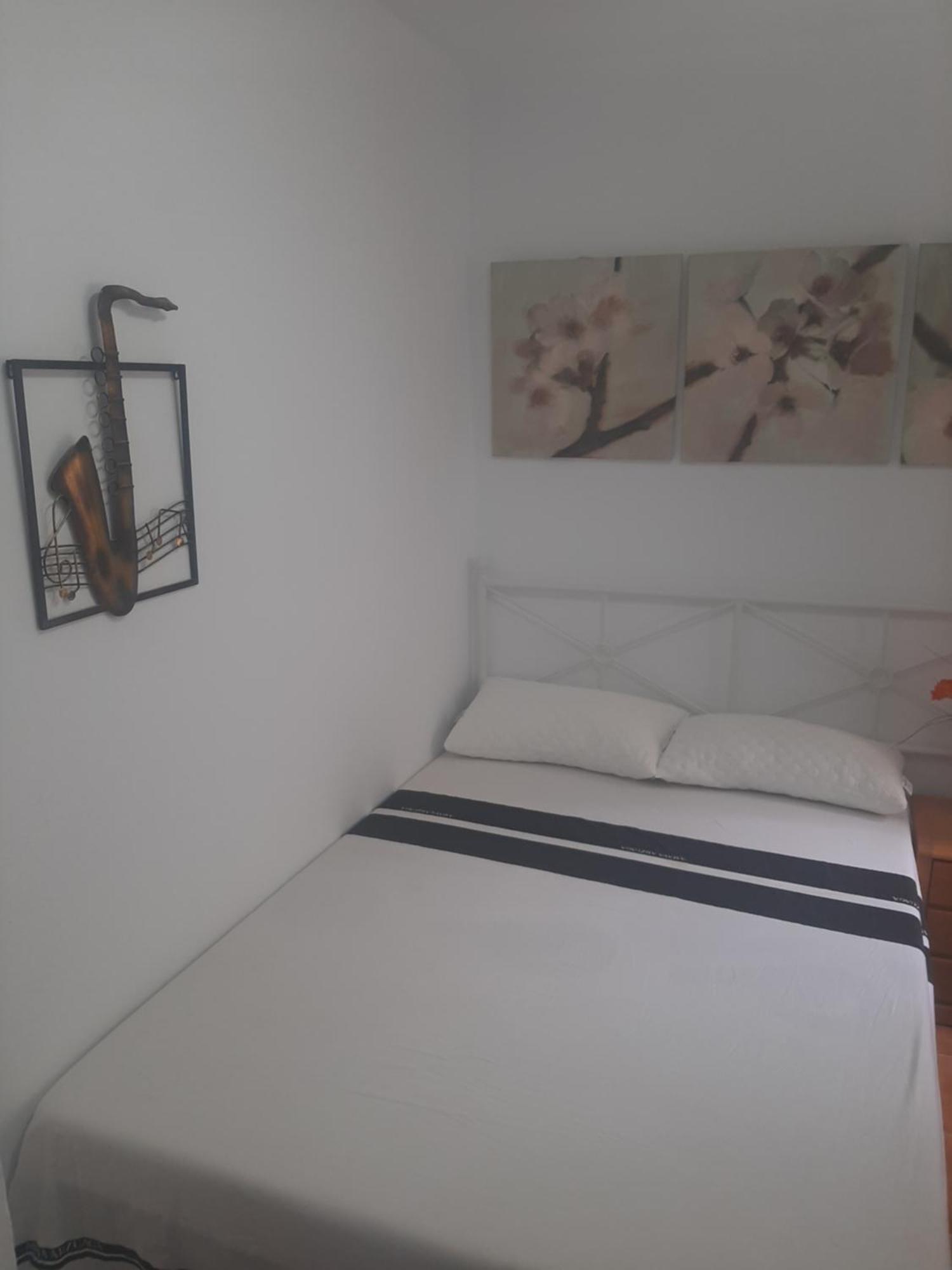 Alquiler Habitacion- Descanso Sabadell - Bano Compartido المظهر الخارجي الصورة